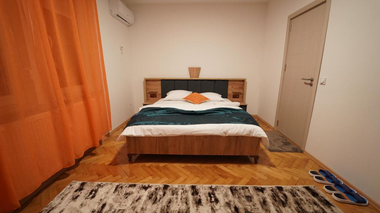 Madigan'S Hotel Kosovo Polje Екстериор снимка