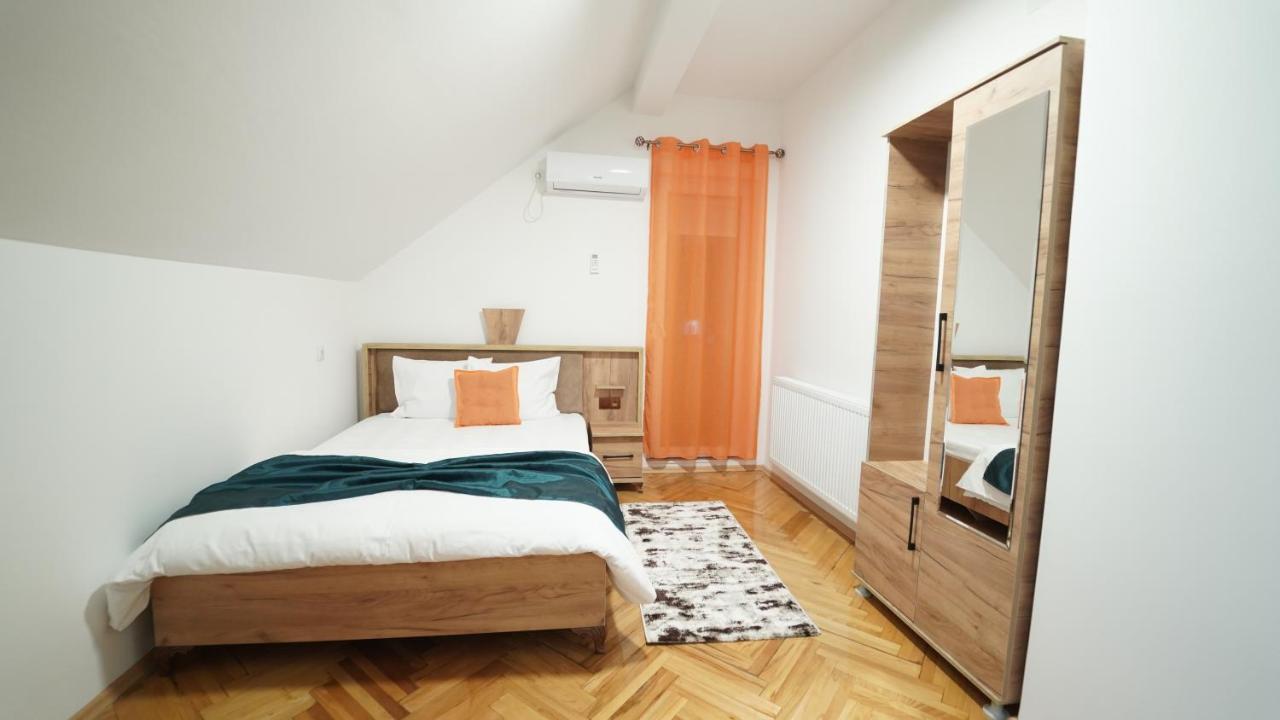 Madigan'S Hotel Kosovo Polje Екстериор снимка