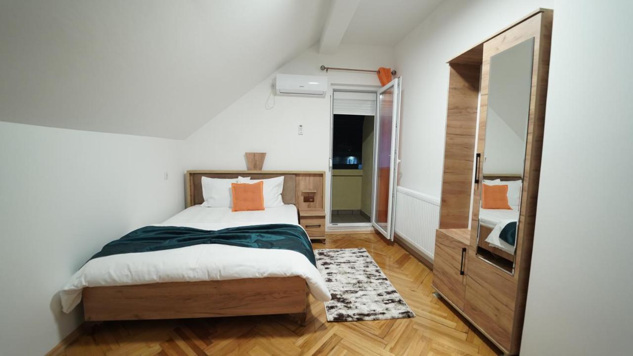 Madigan'S Hotel Kosovo Polje Екстериор снимка