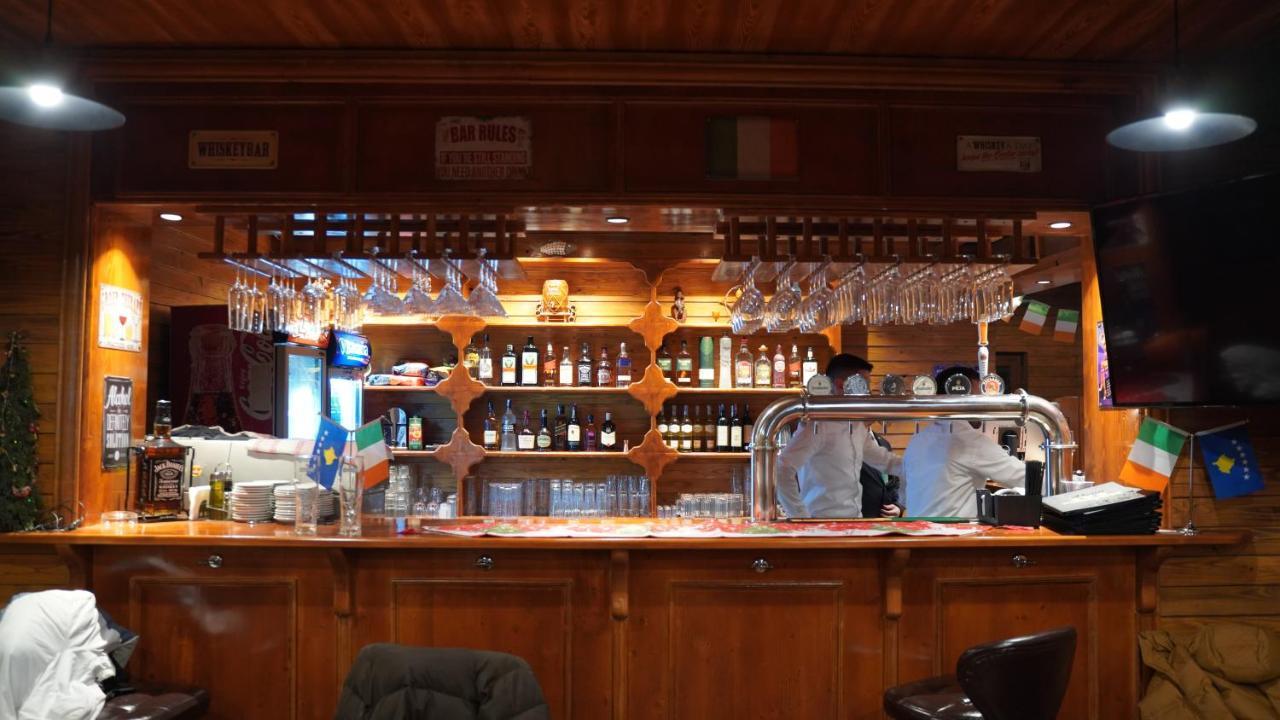 Madigan'S Hotel Kosovo Polje Екстериор снимка
