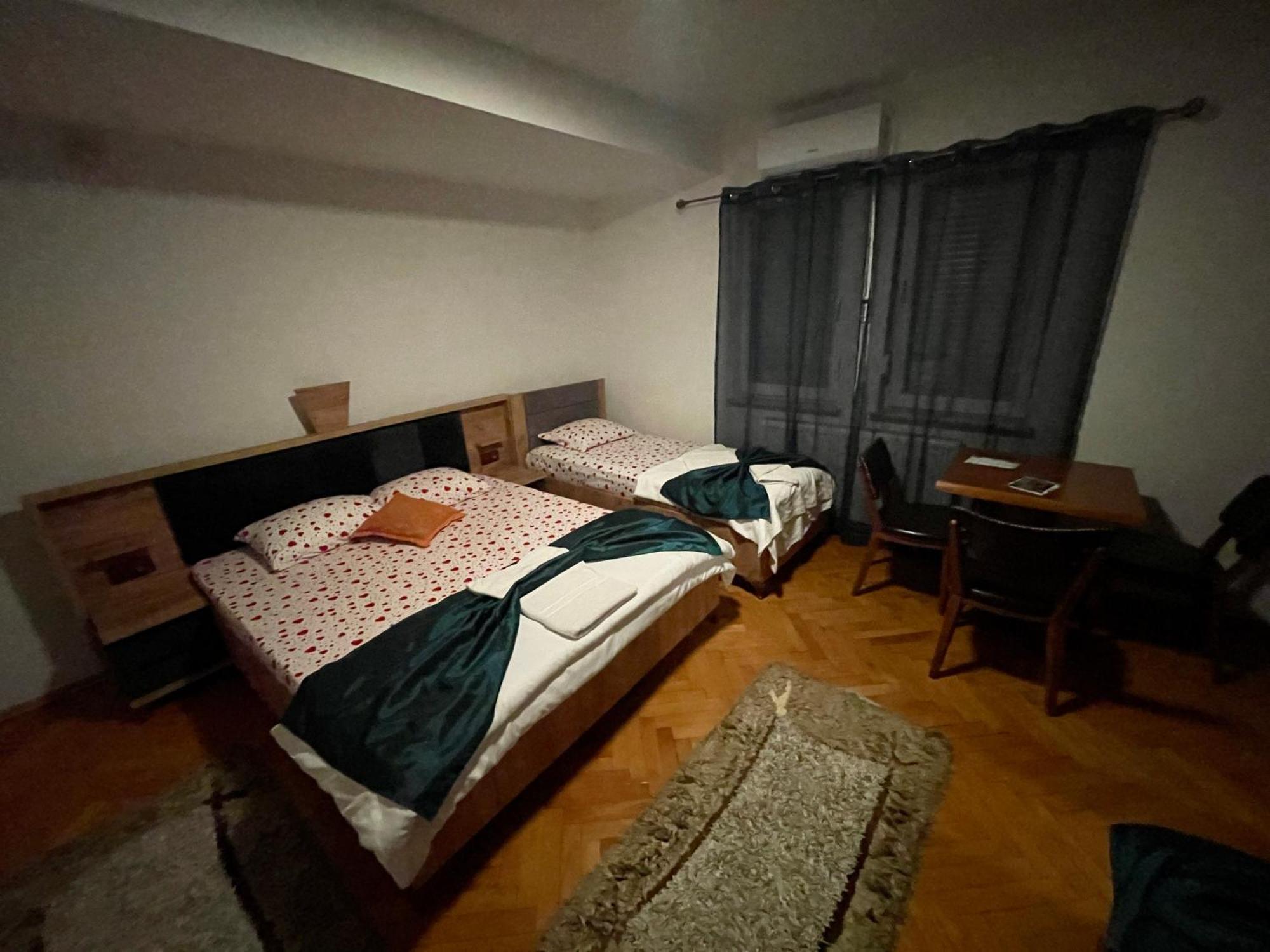 Madigan'S Hotel Kosovo Polje Екстериор снимка