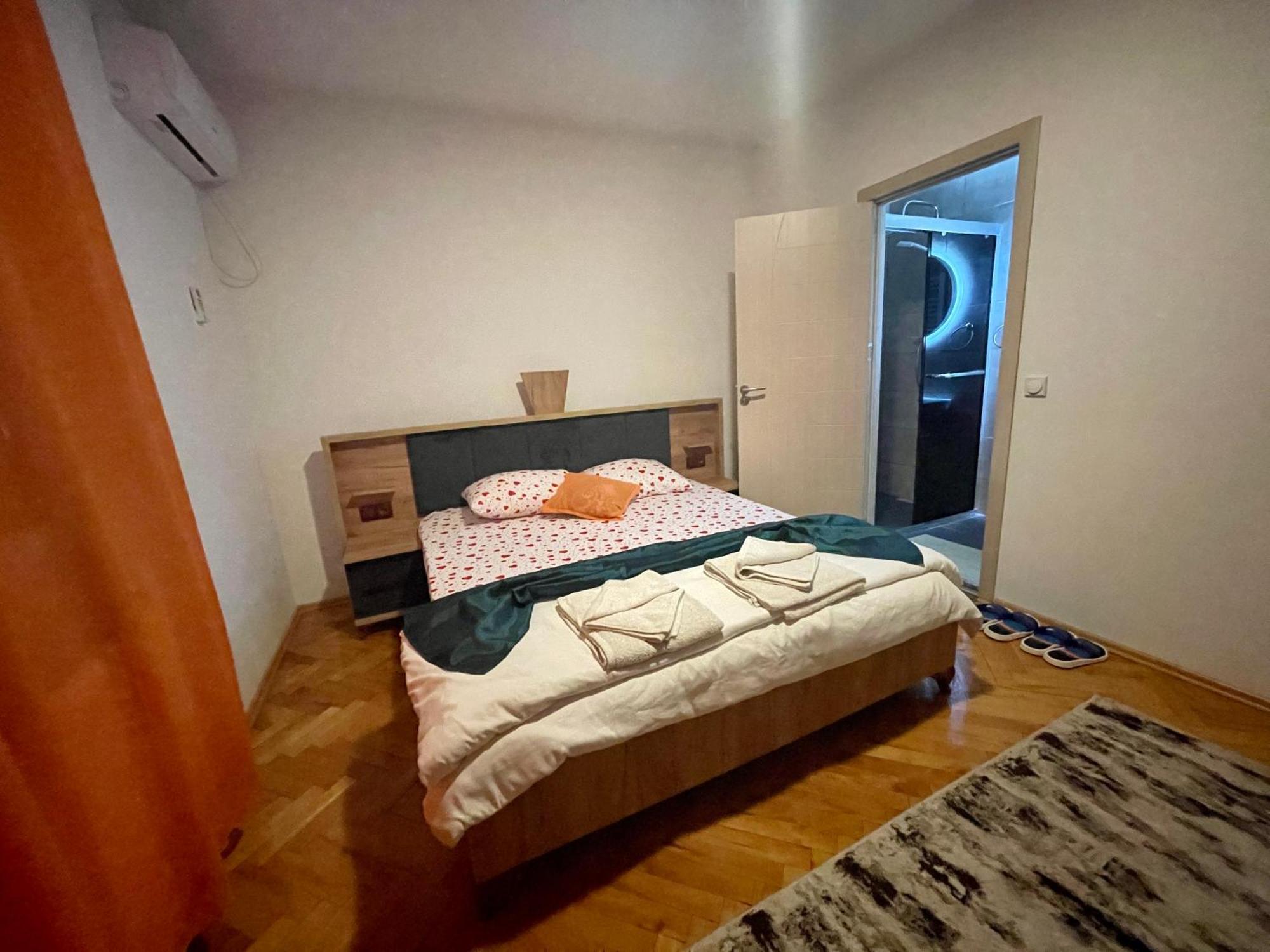 Madigan'S Hotel Kosovo Polje Екстериор снимка
